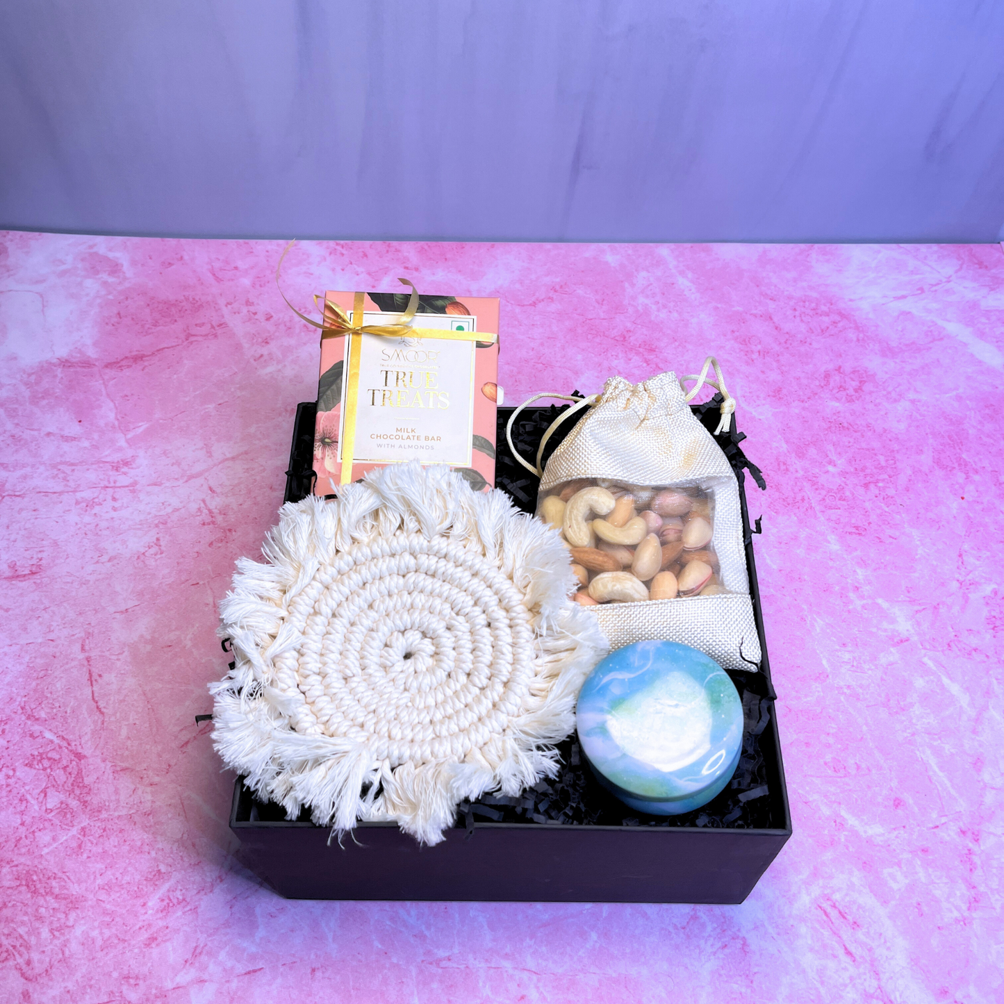 Crunch & Comfort Hamper